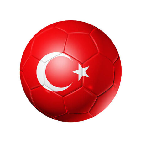 Tüm Zamanların En İyi 5 Türk Futbolcusu